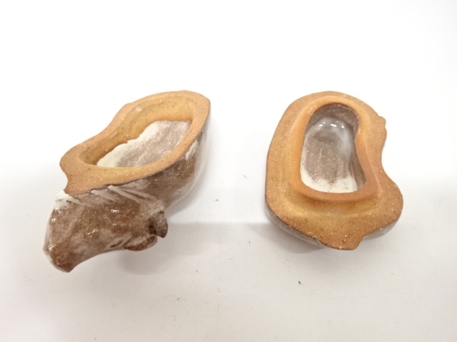  萩焼　十二代　田原陶兵衛造　牛　香合